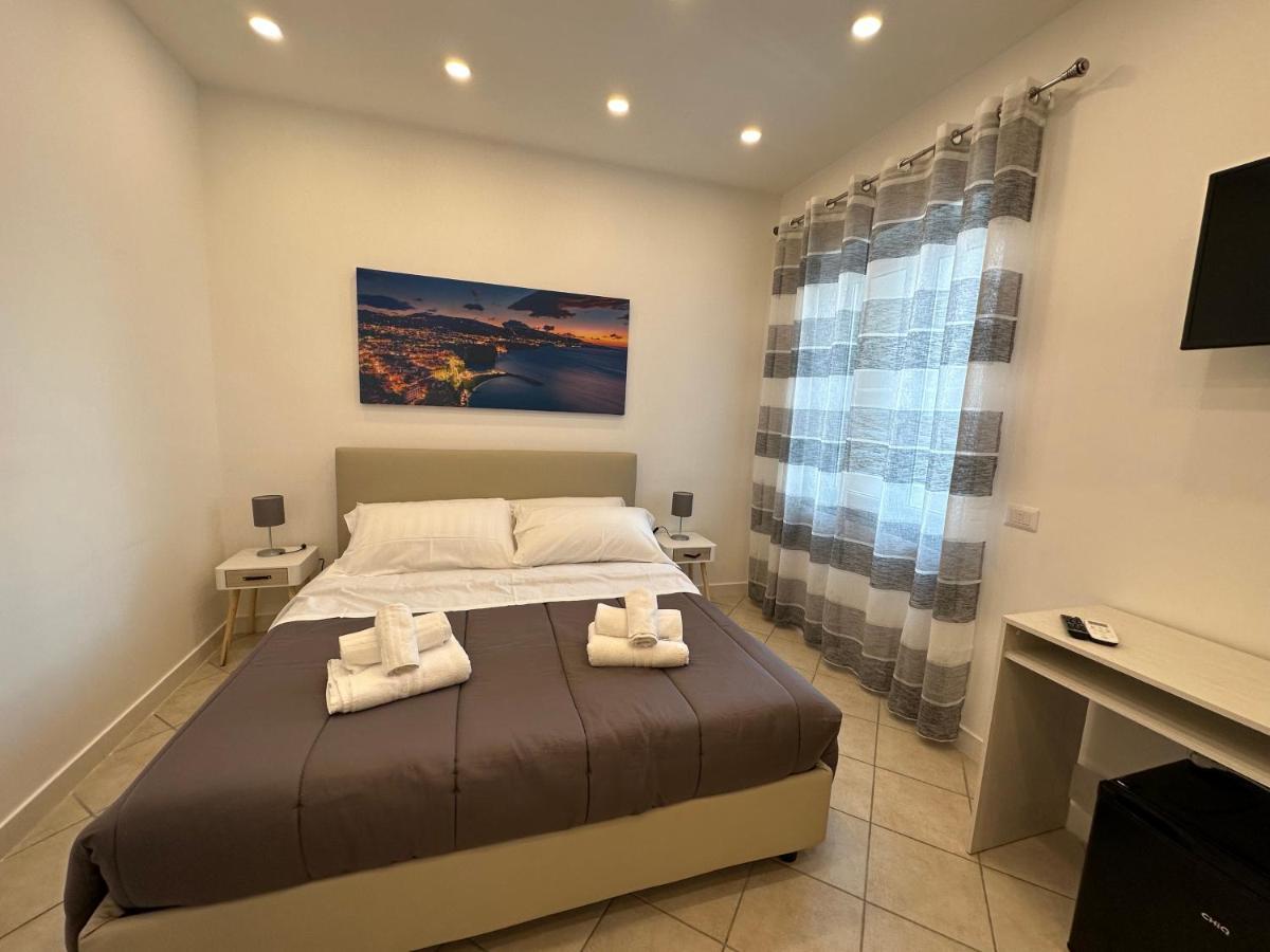 B&B Off Rooms And Relax Naples Extérieur photo